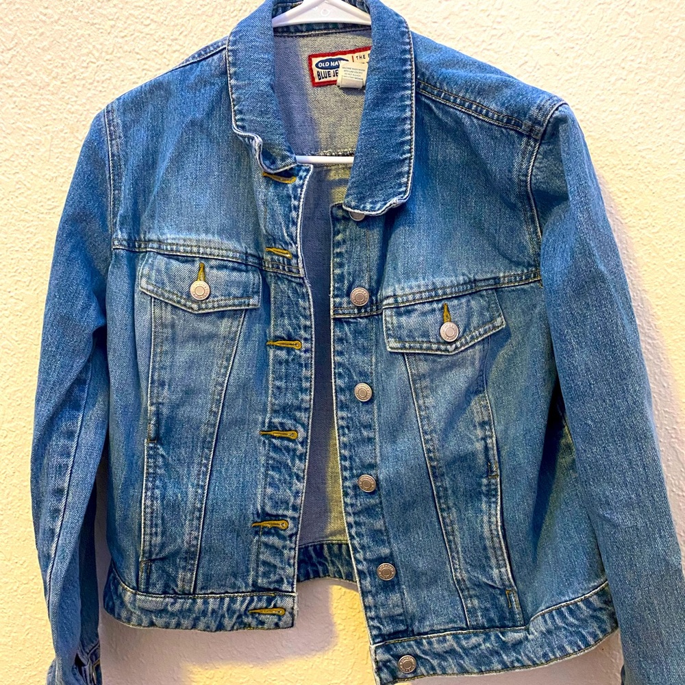 Old navy jean jacket size medium